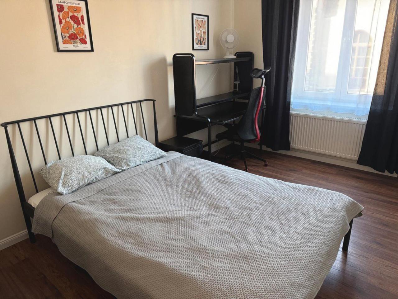 2-Room Apartment In The City Center Poznan Bagian luar foto